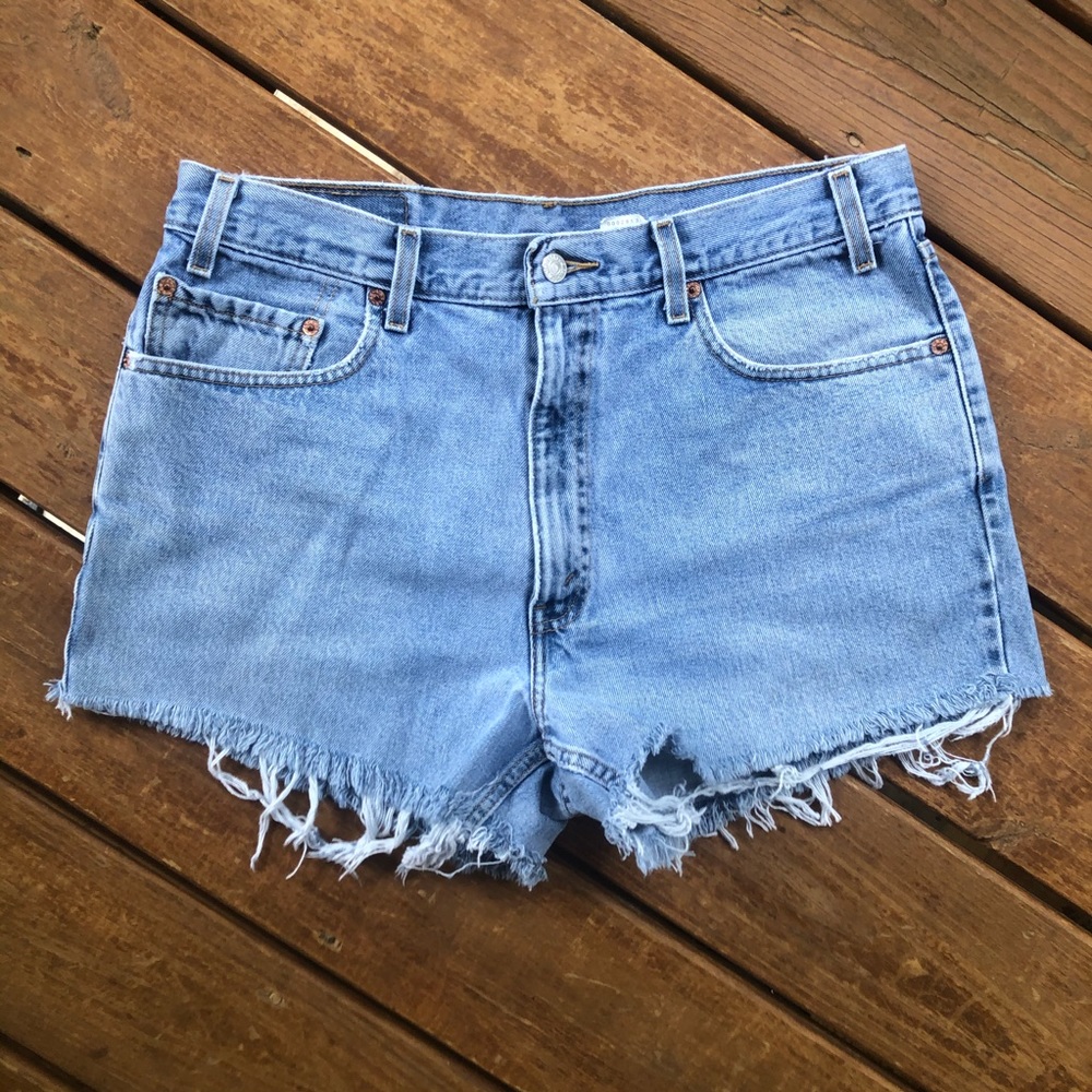 Vintage Levi’s 550 High Waist Jean Shorts Sz  10